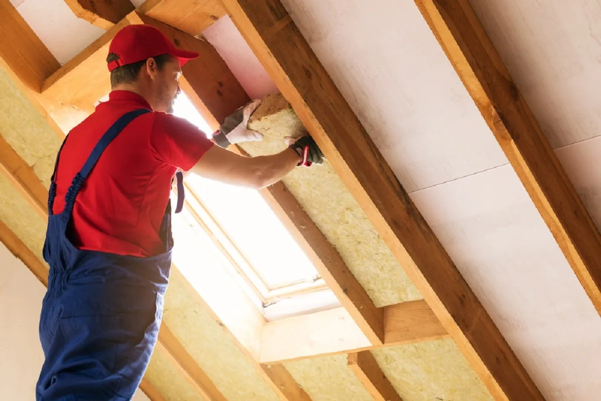 When Should the Attic Insulation Be Replaced?