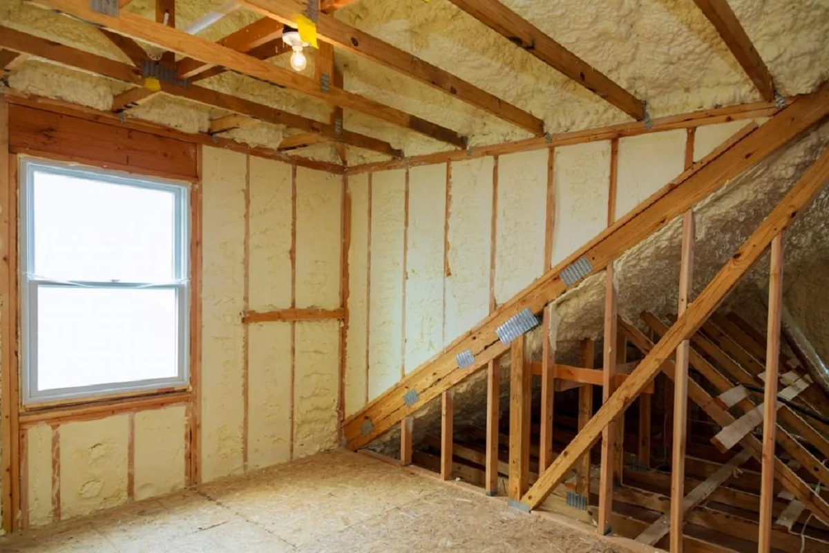 What Are the Benefits and Drawbacks of Spray Foam Insulation?