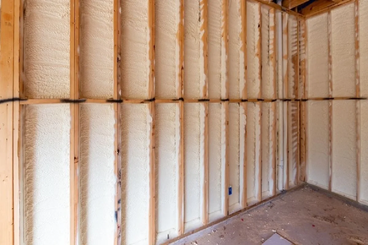 Is the Space Above Your Garage Too Hot or Cold? Use These Insulation Tips