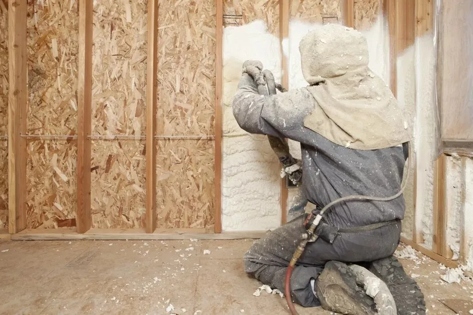 Spray Foam Insulation: 4 Mistakes to Avoid