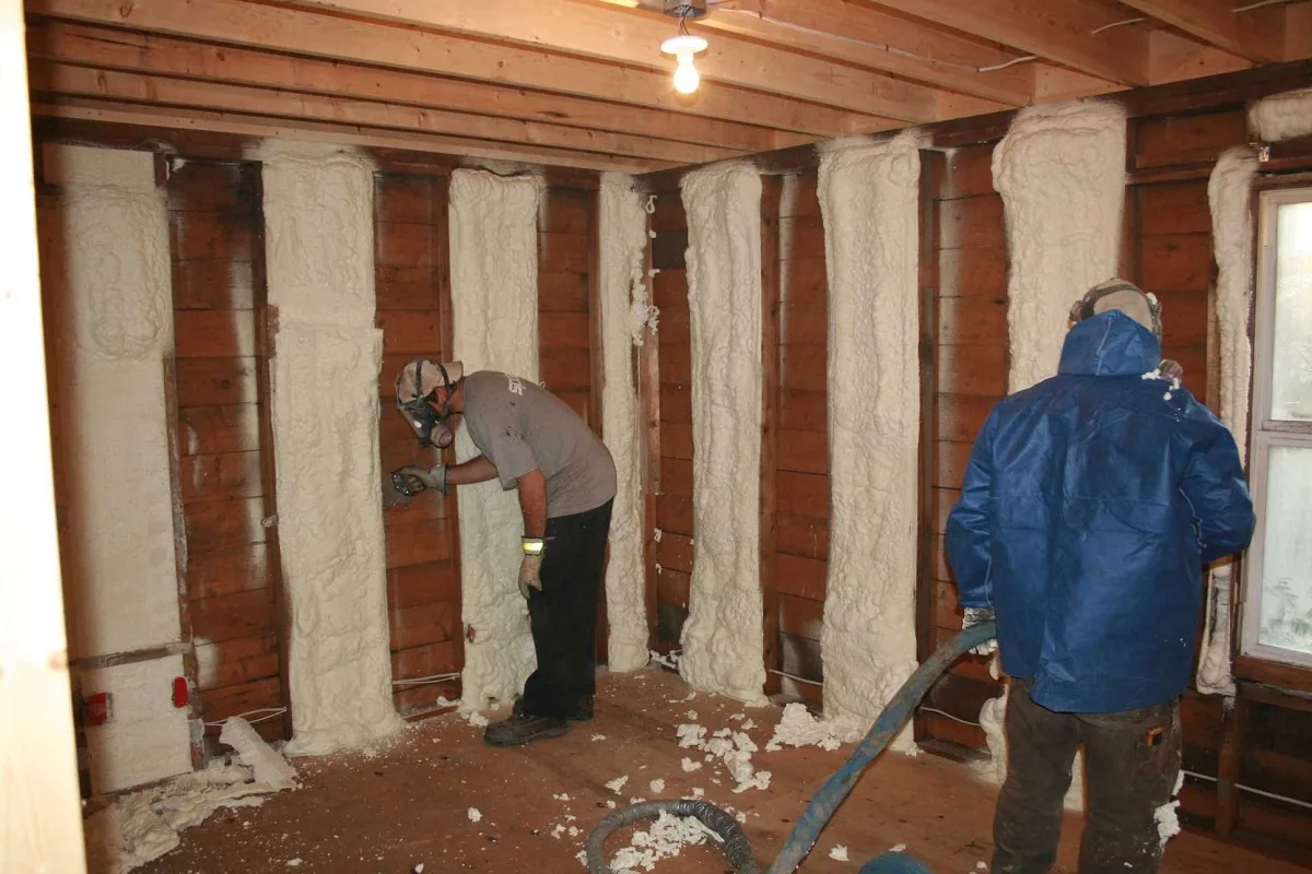 Top 3 Qualities to Look for in Spray Foam Contractors
