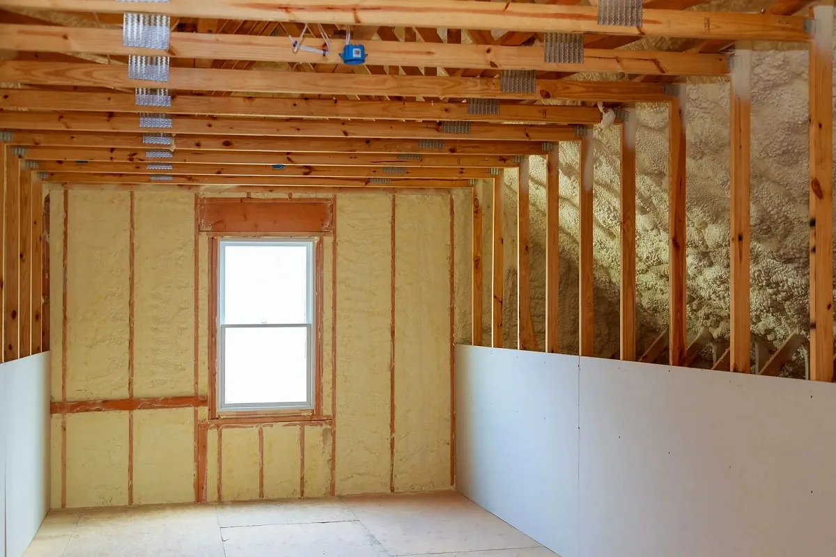 Why You Should Utilize Spray Foam Insulation: 7 Significant Advantages